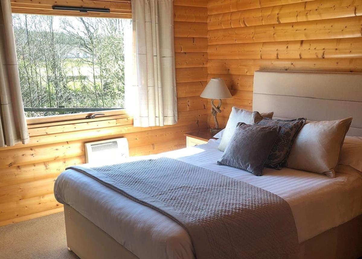Fingle Glen Lodges