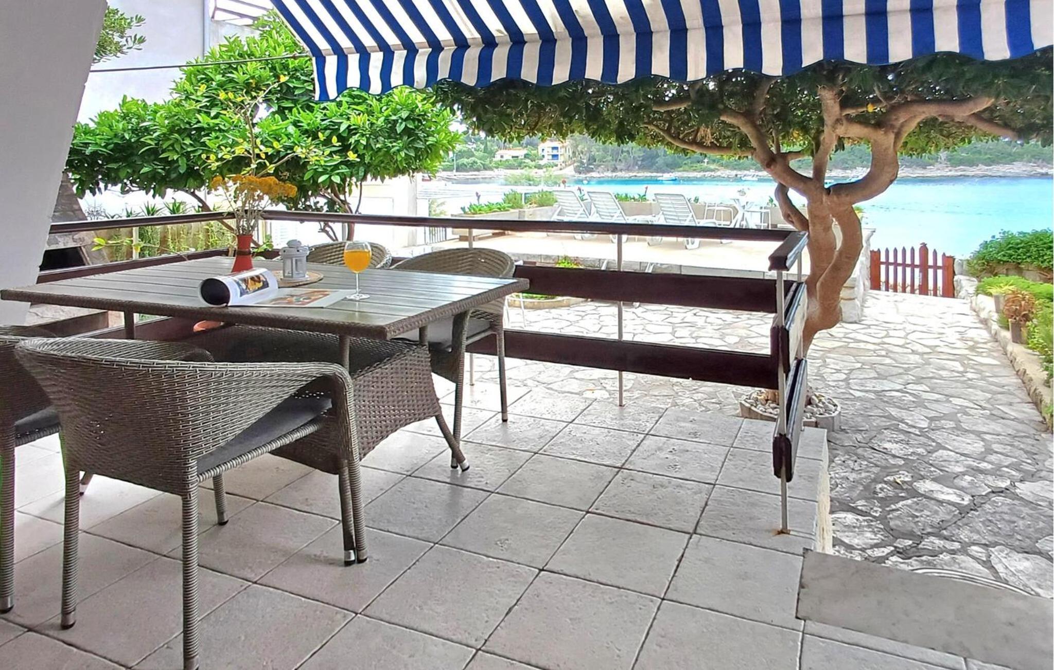 3 Bedroom Lovely Home In Blato