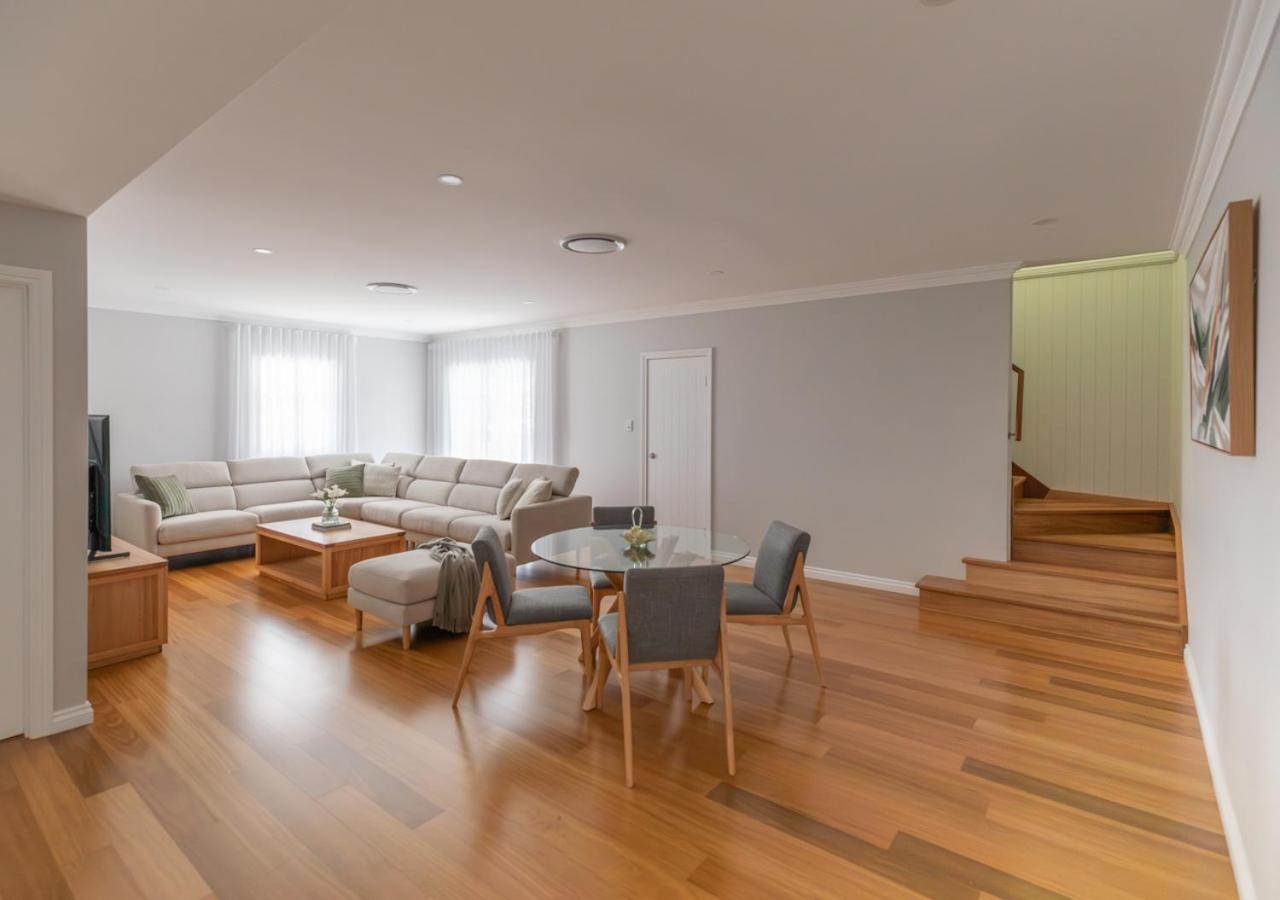 Luxury Grand Escapes Queenslander in Ipswich