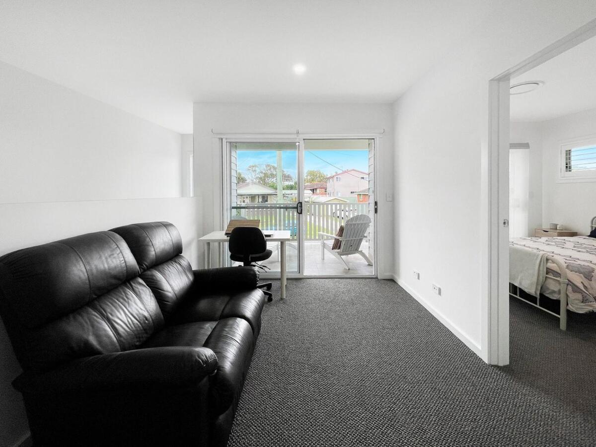 Coastline Cove - Modern Townhome Oasis