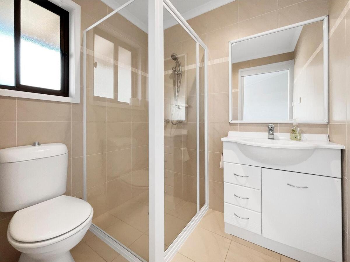 Family Getaway Opposite Warilla Beach