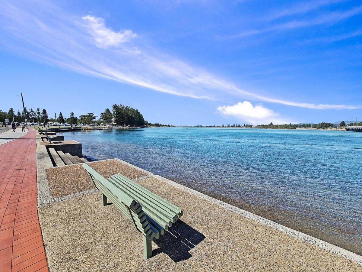 Family Getaway Opposite Warilla Beach
