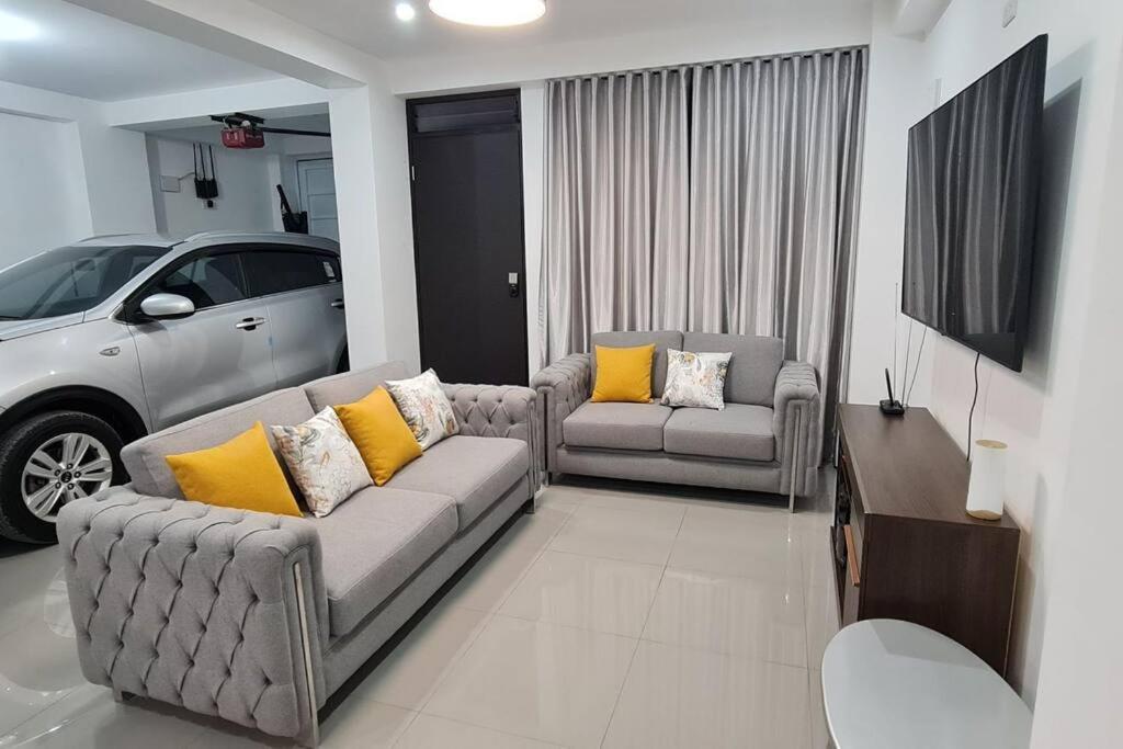 Lujoso Dep en Estreno Centrico Cochera porton Elec view 3