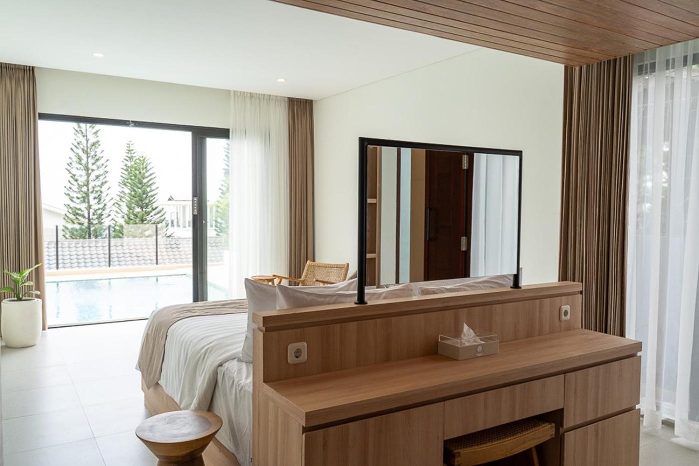 Sunrise City View Villa 9 Bedrooms With a Private Swimming Pool and a Billiard Table, Бандунг - 23
