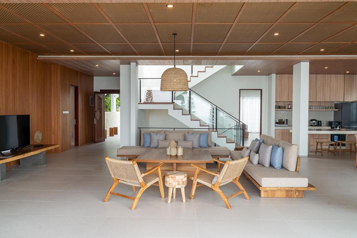 Sunrise City View Villa 9 Bedrooms With a Private Swimming Pool and a Billiard Table, Бандунг - 10