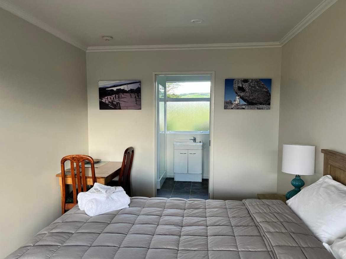 Riverton Holiday Park view 5