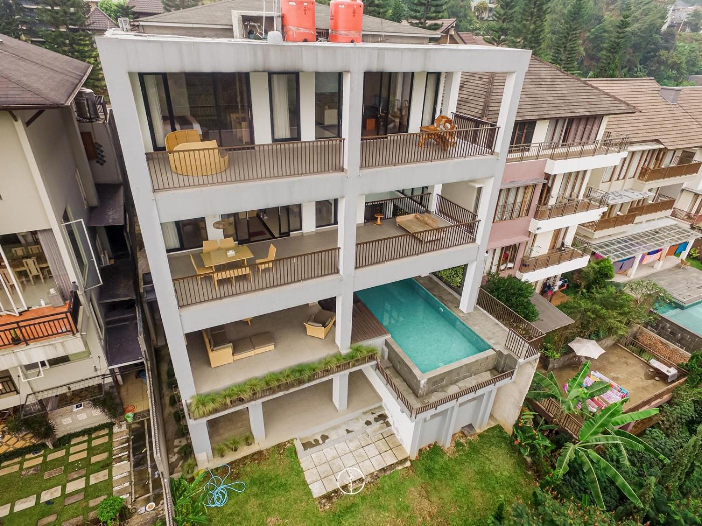 Kamala Plantation View Villa 10 Bedrooms With a Private Heated Infinity Pool and a Billiard Table