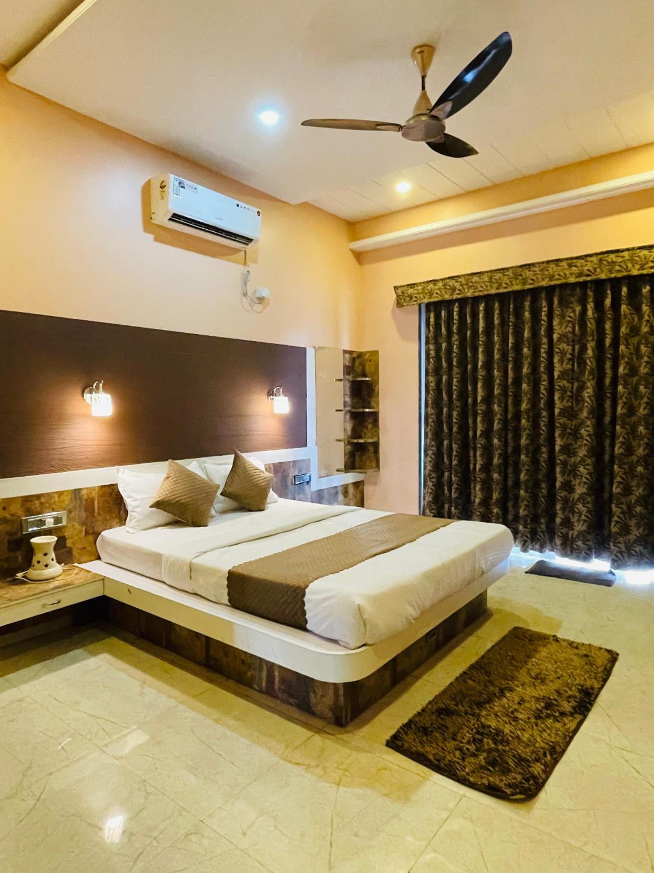 10 Majestic Villa view 3