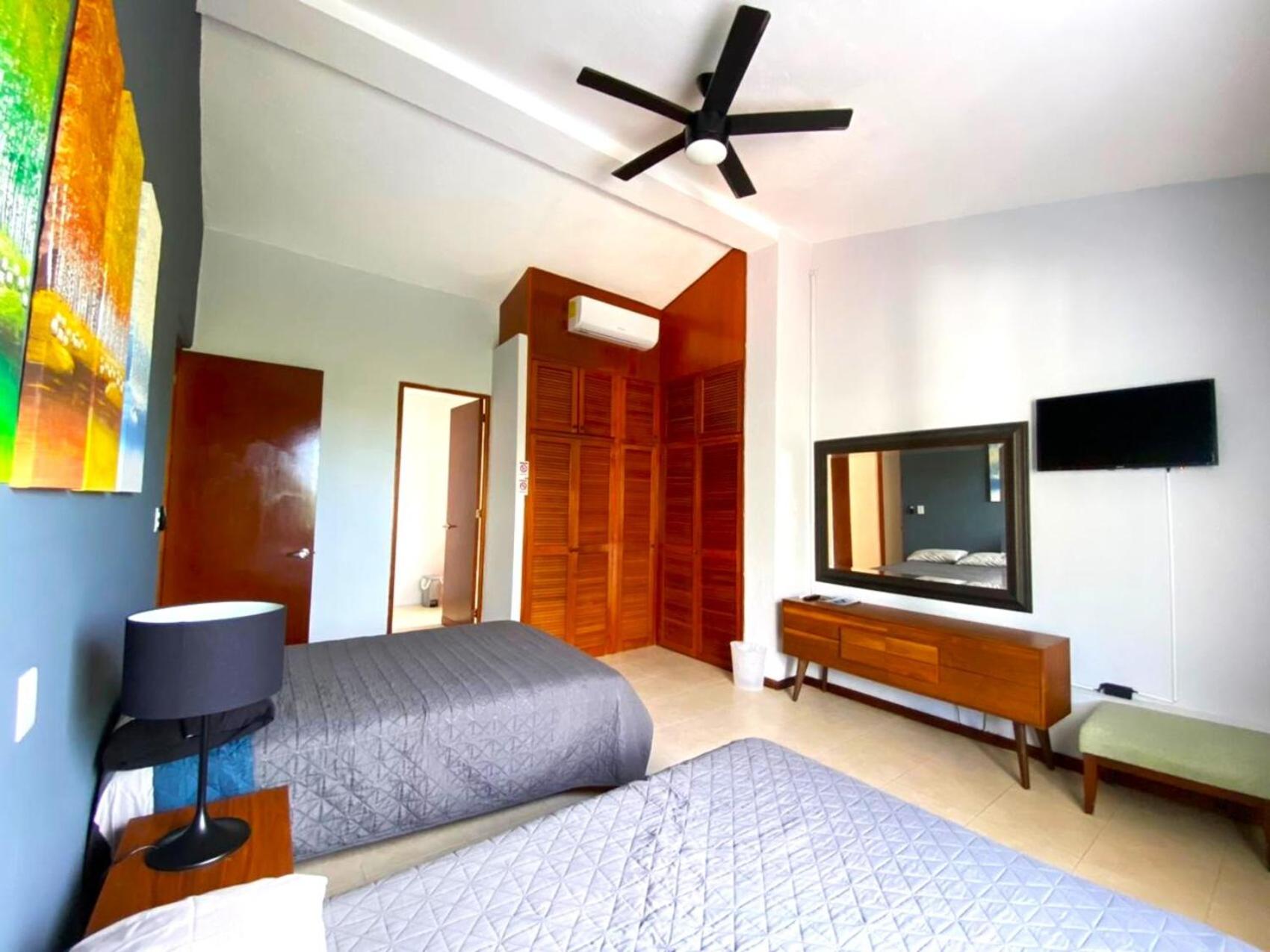 Villa Ángeles - Elegancia en la Zona Hotelera