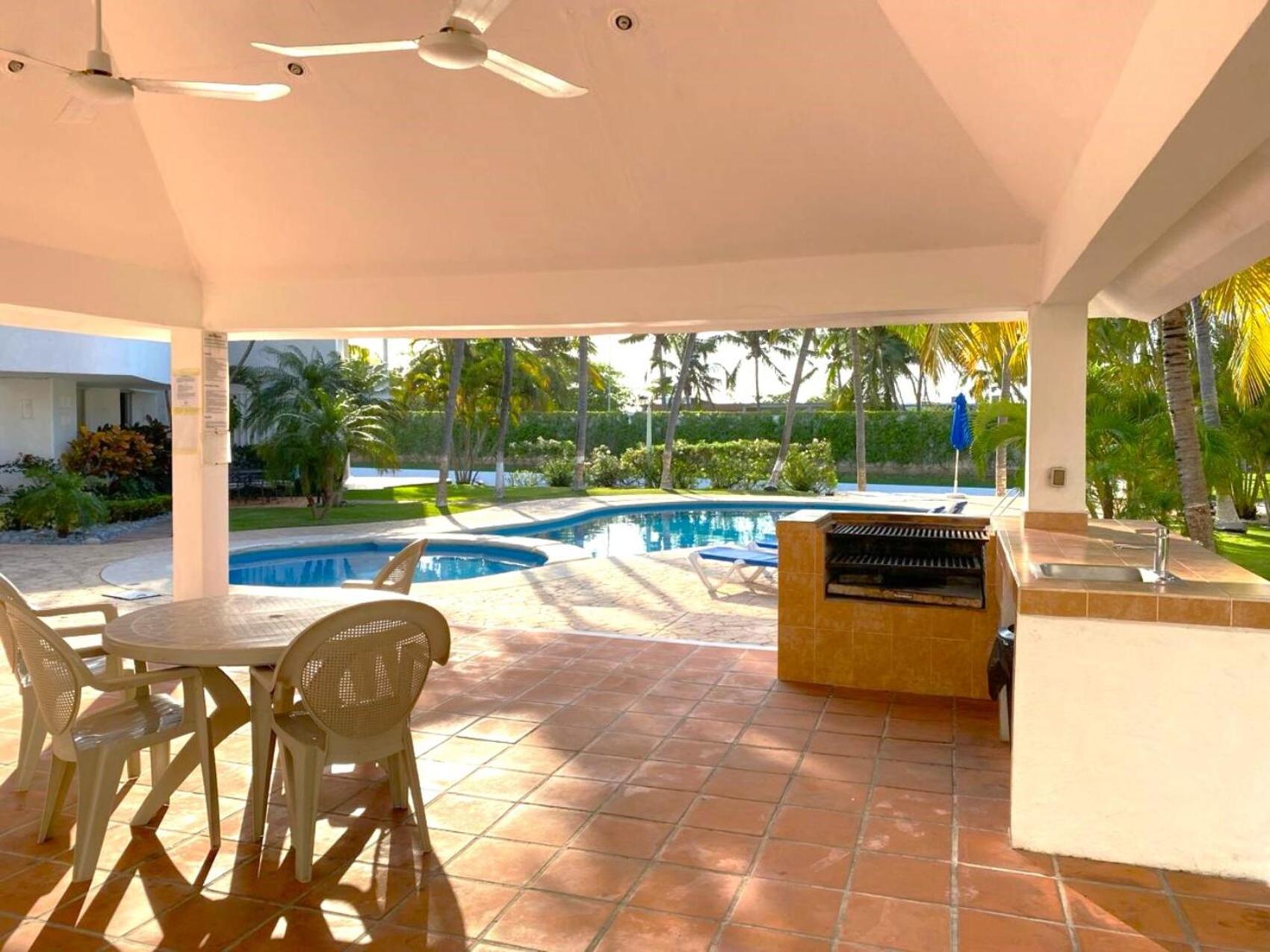 Villa Ángeles - Elegancia en la Zona Hotelera