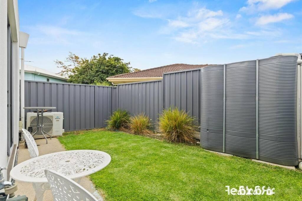 Beach Retreat- Christies Full home