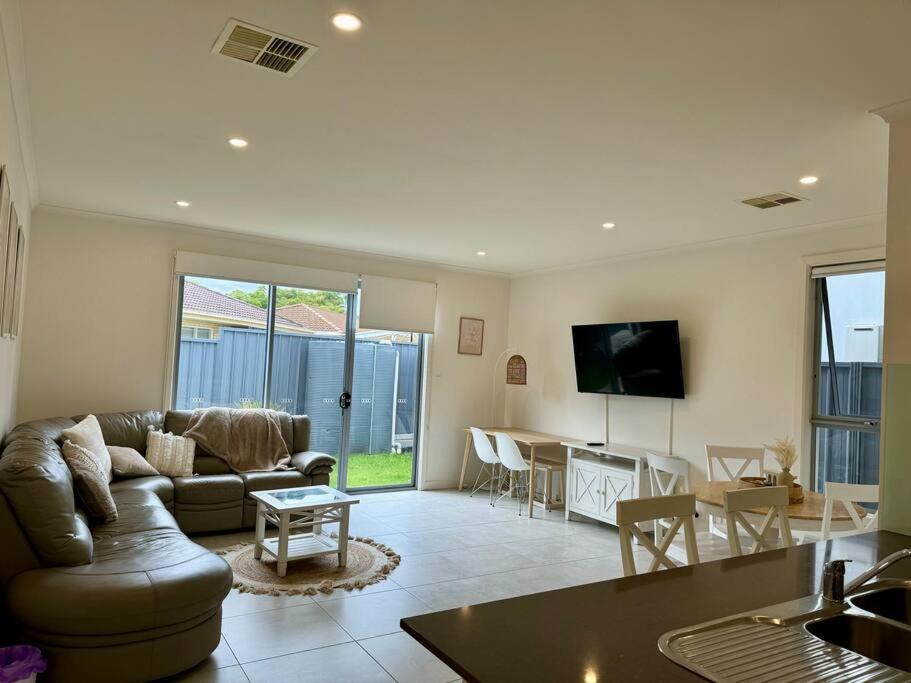 Beach Retreat- Christies Full home