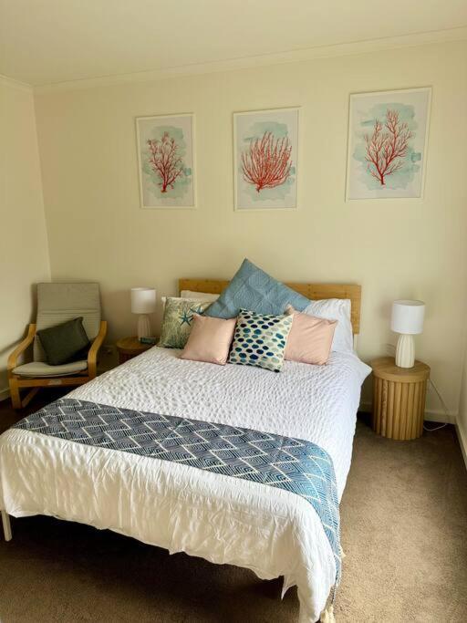 Beach Retreat- Christies Full home
