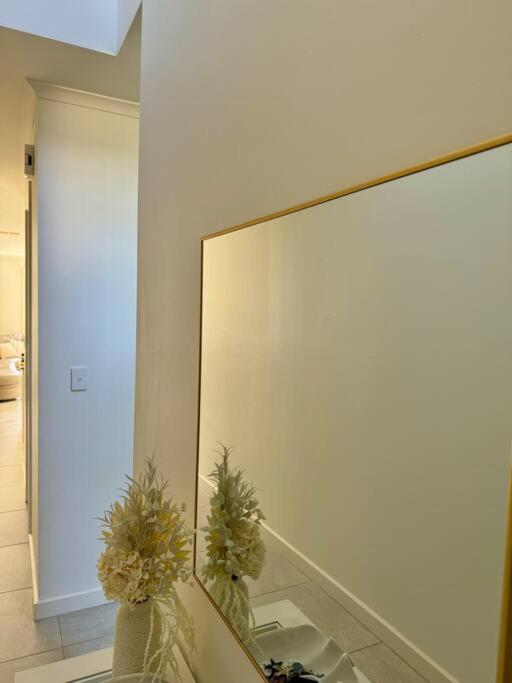 Beach Retreat- Christies Full home