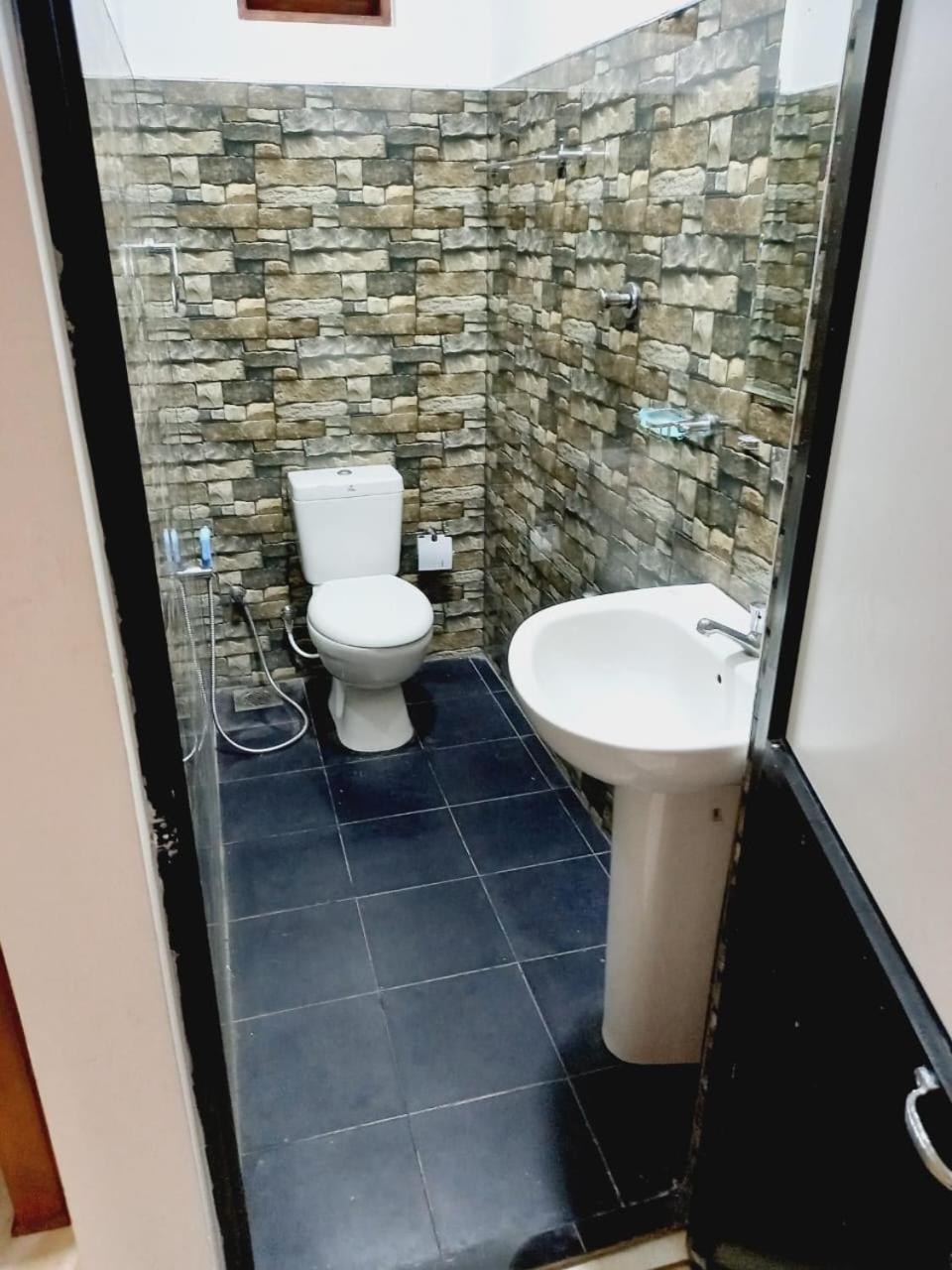 Photo 16