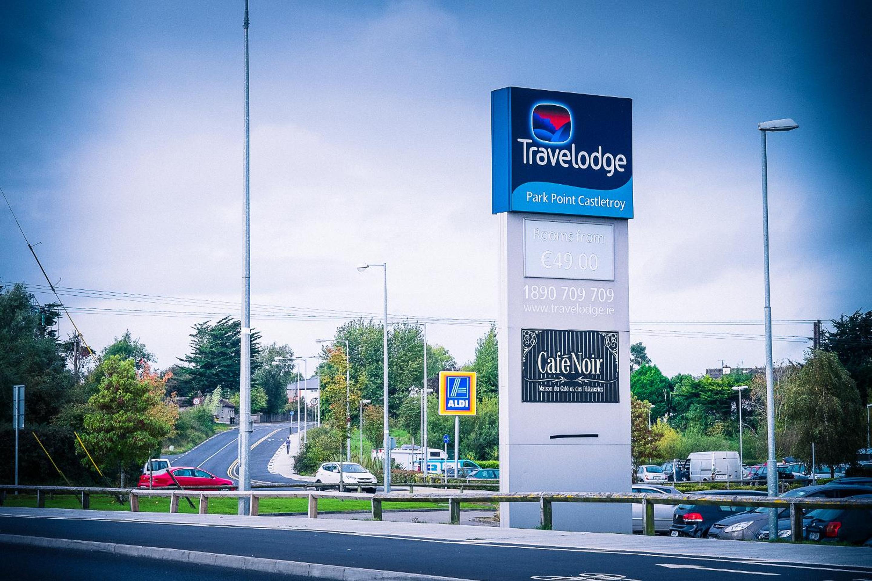 Limerick Vacations - Travelodge Limerick Castletroy - Property Image 9