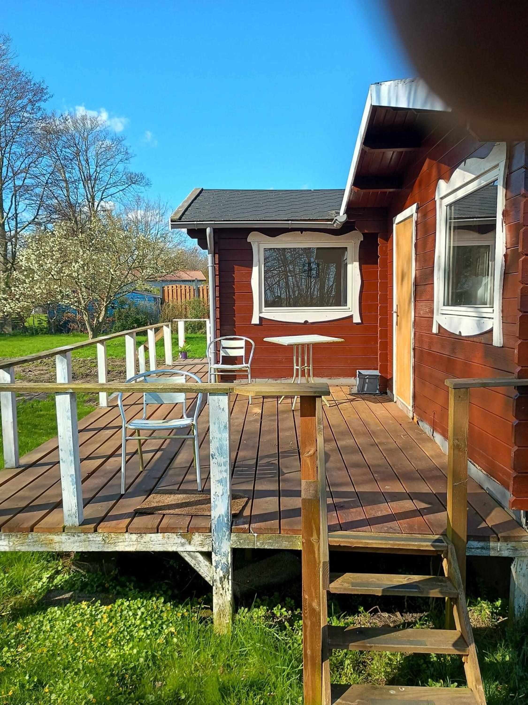 Charming Summer House In An Idyllic Area view 4