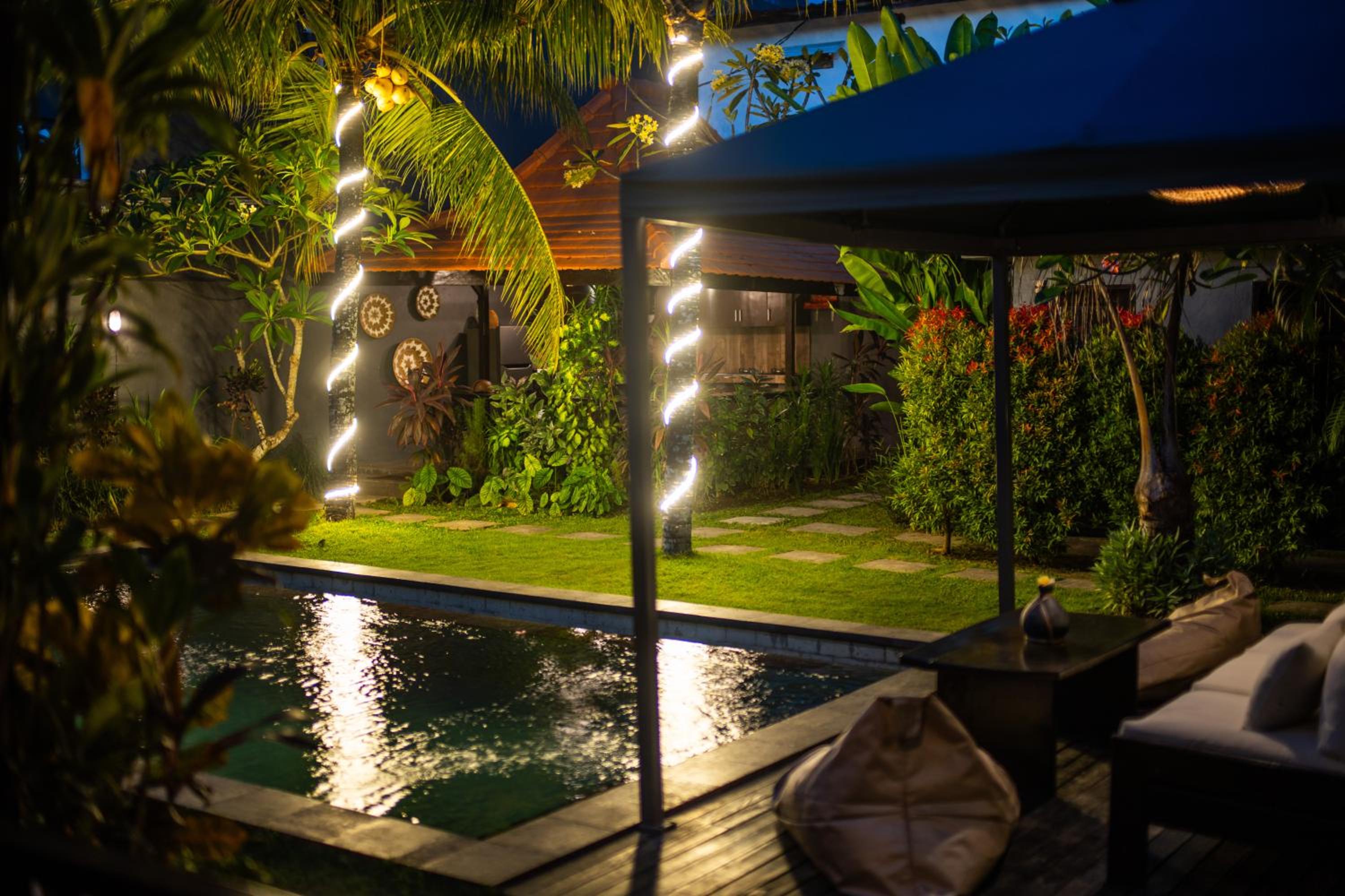 Villa Lumbung Sari - Tropical Balinese Experience view 5