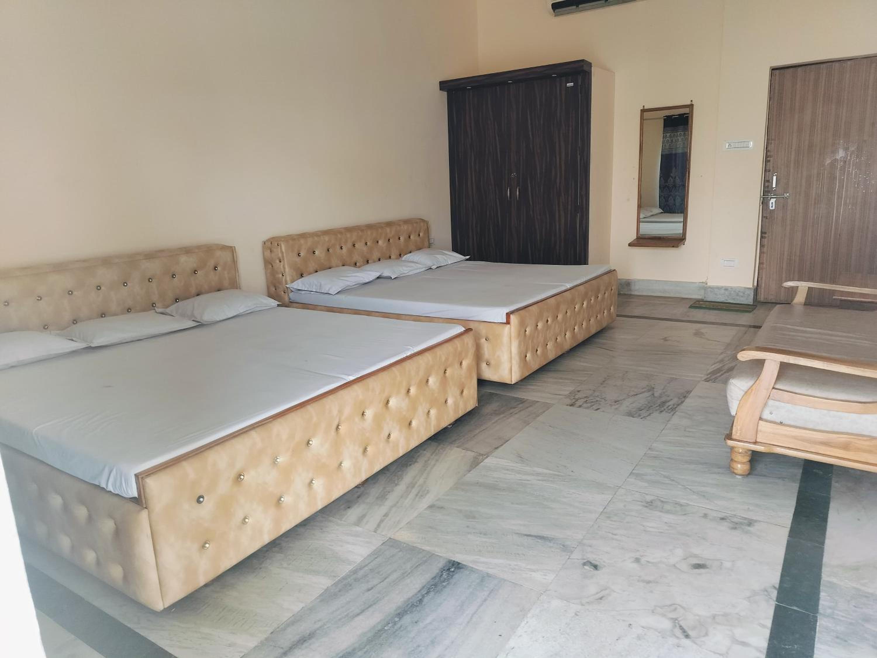Kesarwani Seva Sadan