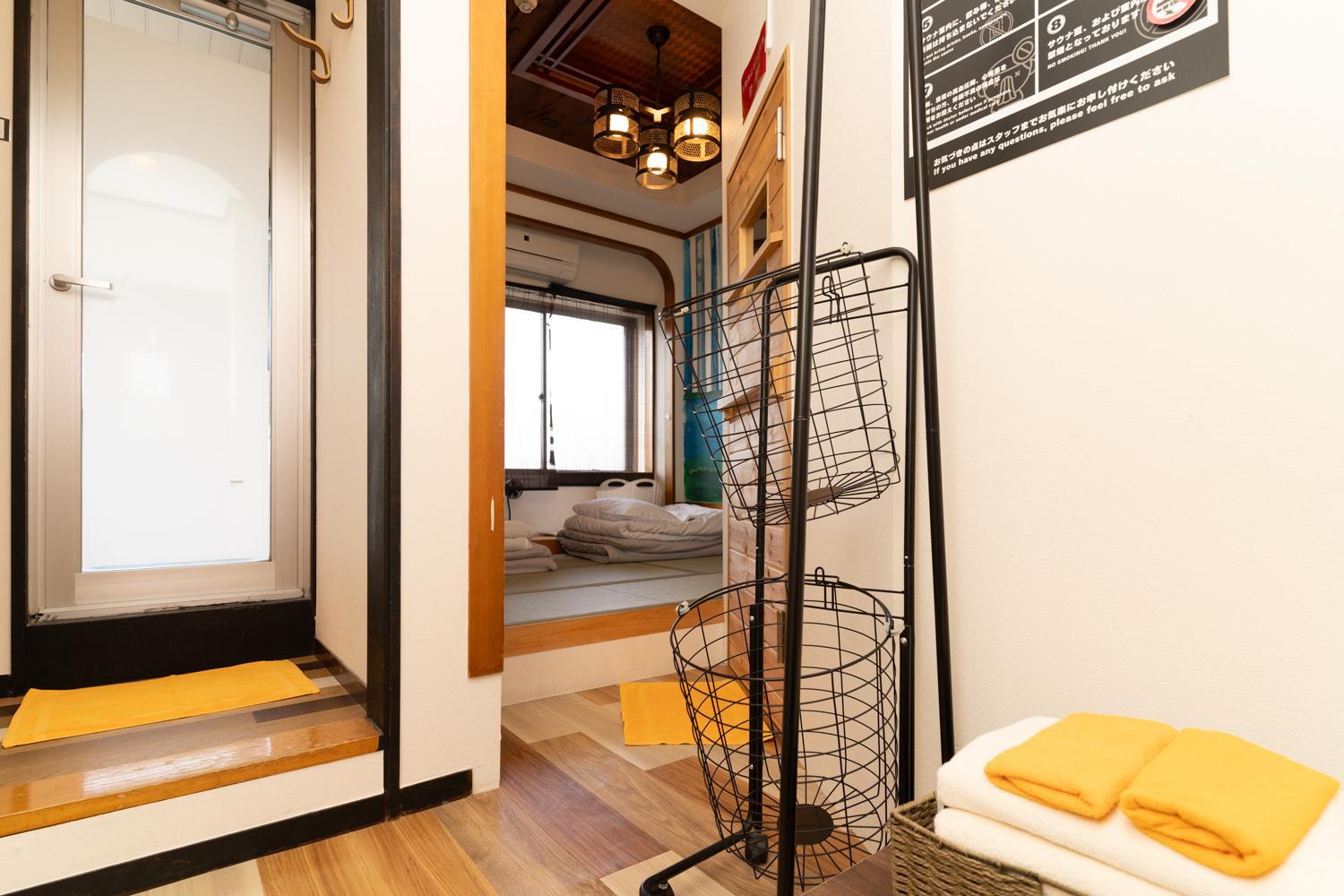 Tokyo Guest House Ouji Music Lounge, photo 26