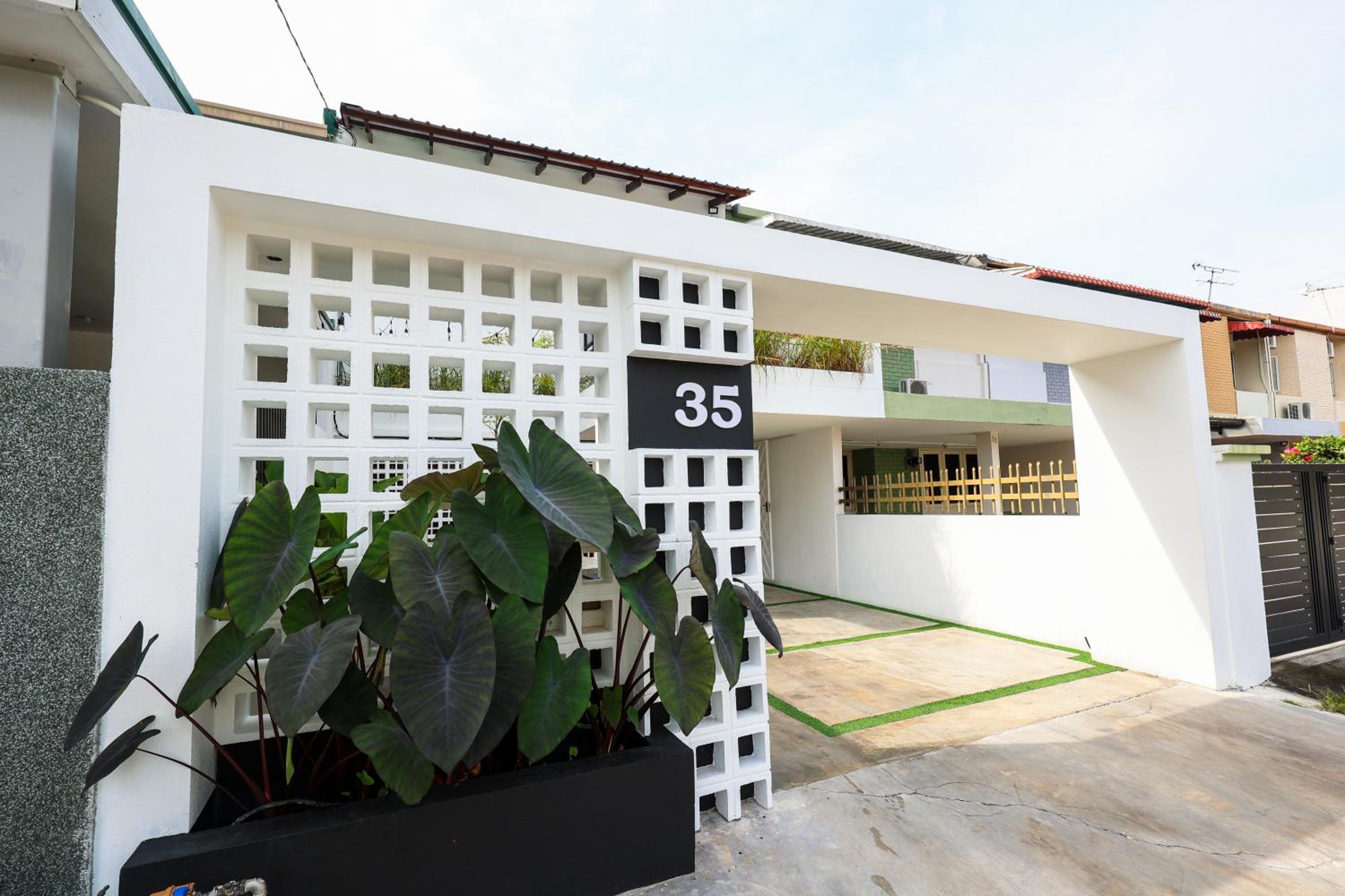 35 Cozy Homestay with projector Pool BBQ evcharger photo 2