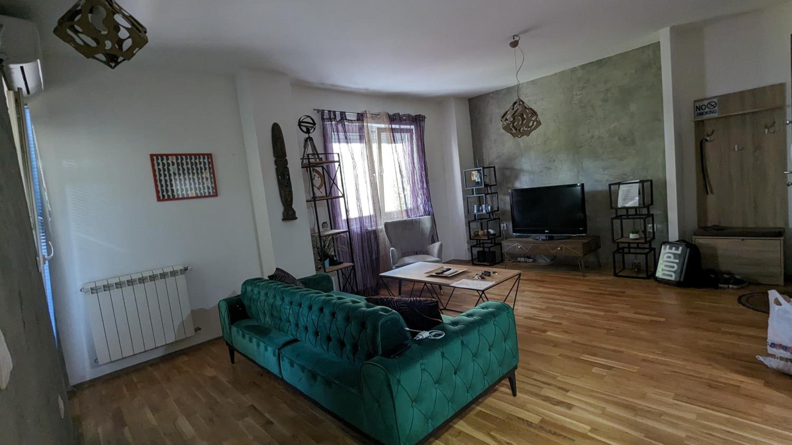 MODERN APPARTMENT IN THE CITY CENTER with free parking view 5