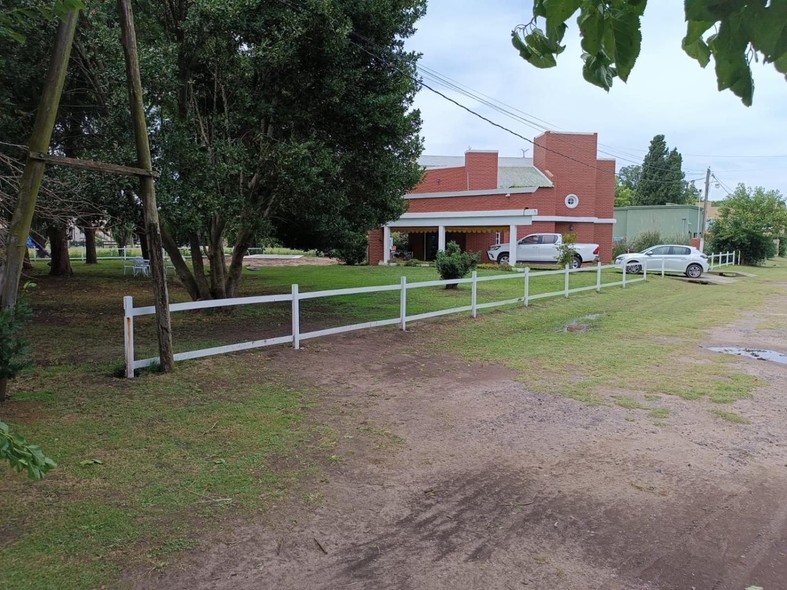 Las Moras casa de campo en Lobos
