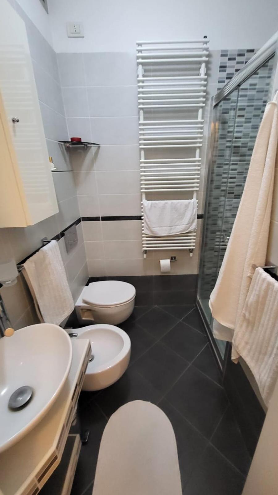 B&B - Camera doppia con bagno privato in stupendo attico con vista mozzafiato
