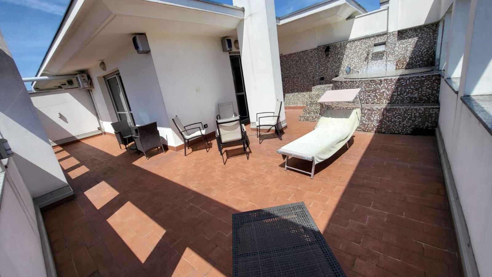 B&B - Camera doppia con bagno privato in stupendo attico con vista mozzafiato