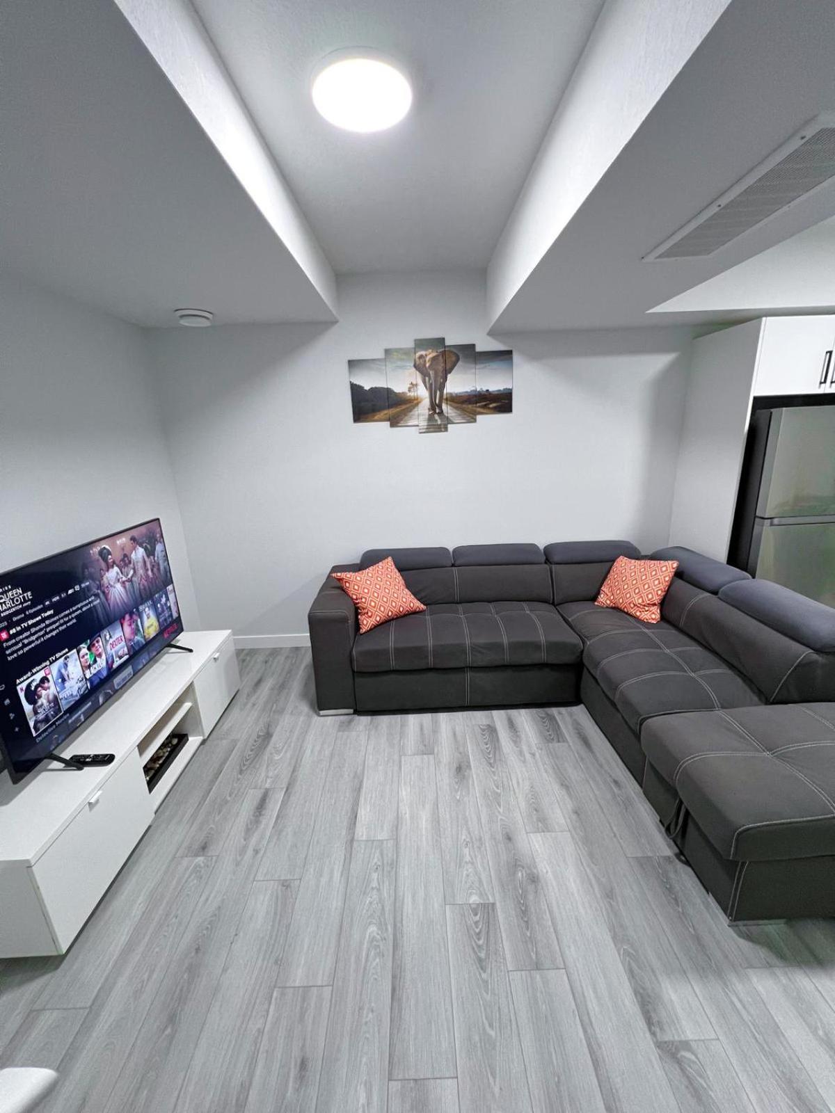 Guest Suite in SouthWest Edmonton