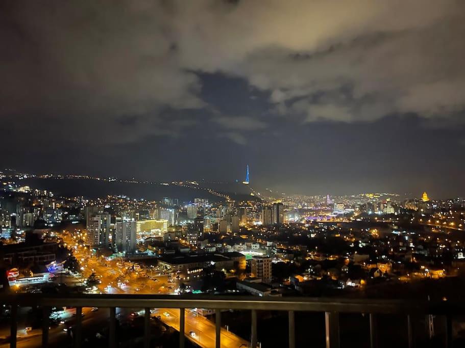 Lovely 2 bedroom apartment with beautiful view view 4