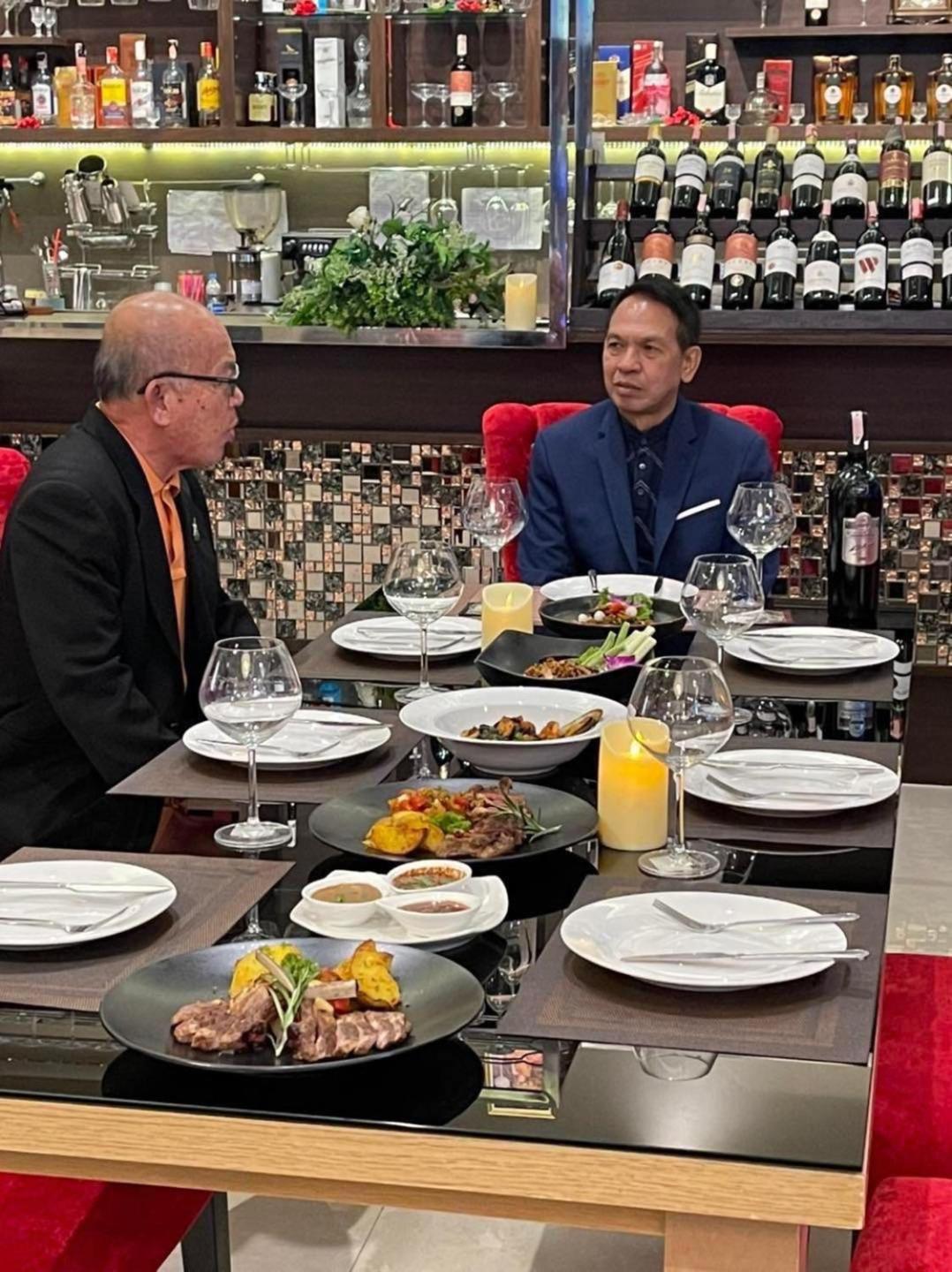 dining