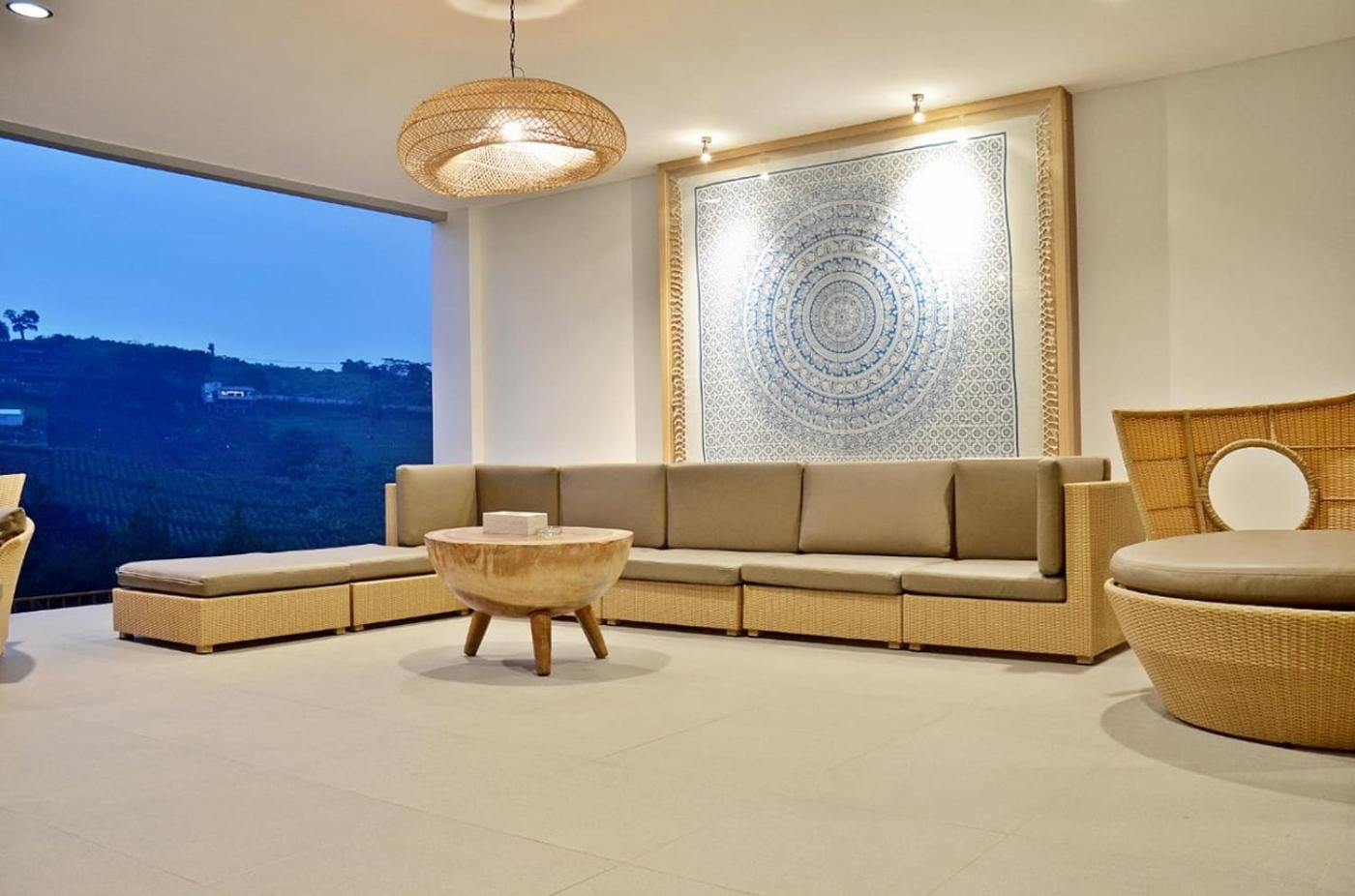 Kamala Plantation View Villa 10 Bedrooms With a Private Heated Infinity Pool and a Billiard Table
