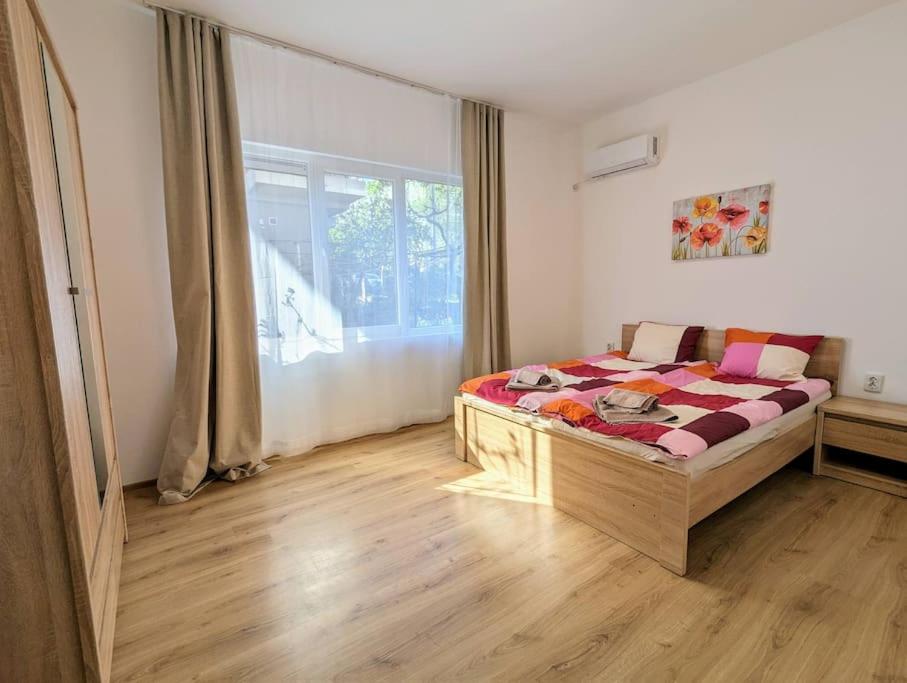 2BDRM Peaceful Escape with Free Parking
