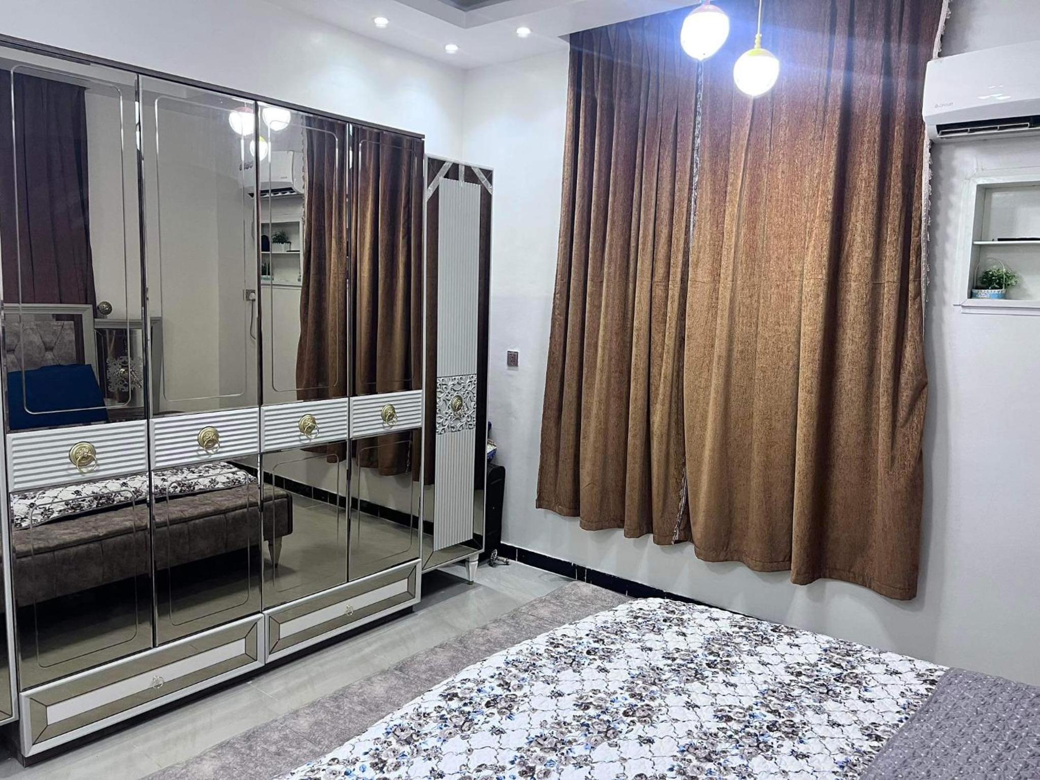 2 bedrooms apartment in old inmaa city aden yemen