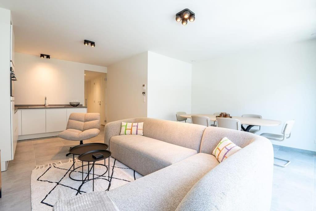 Central situated brand new apartment for 5