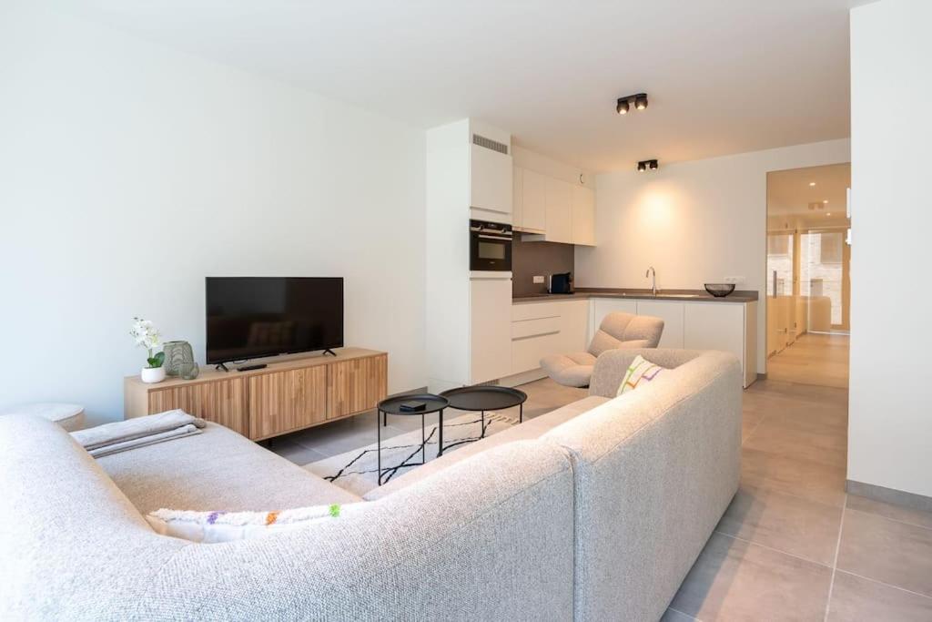 Central situated brand new apartment for 5