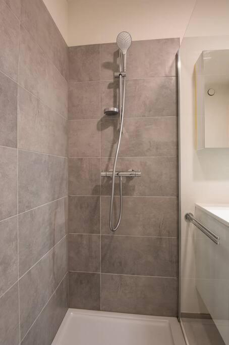Central situated brand new apartment for 5