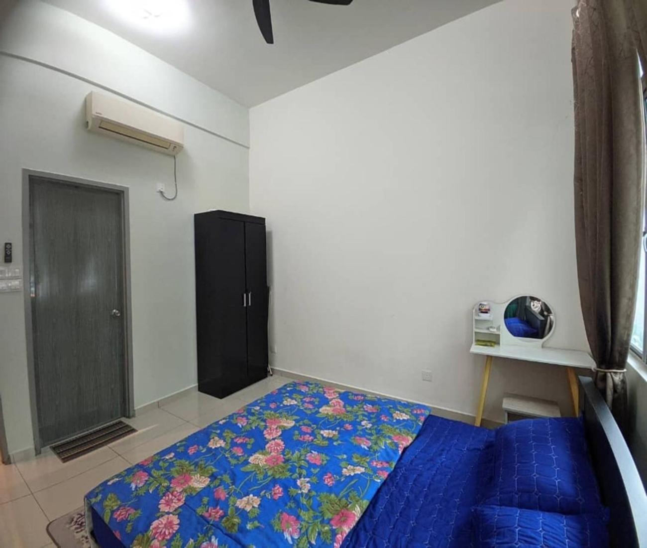 IZZ Homestay MUSLiiM
