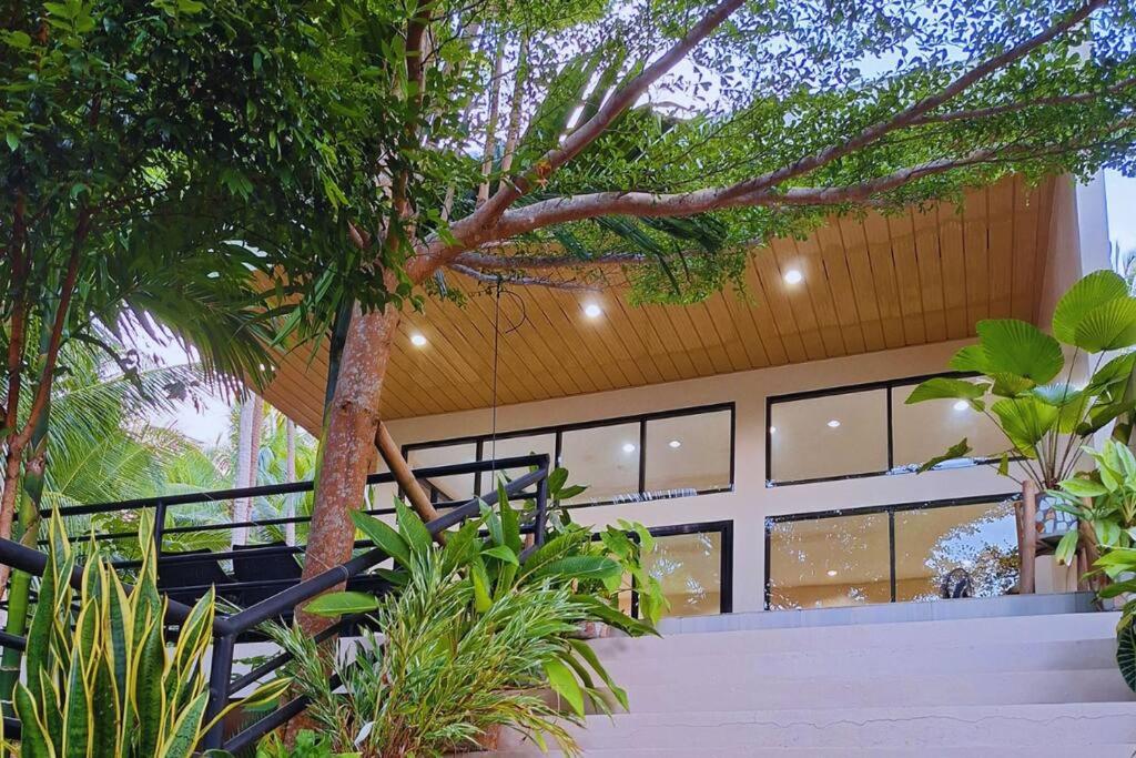 Camotes Island Villa - 9 minutes to Beach - WiFi