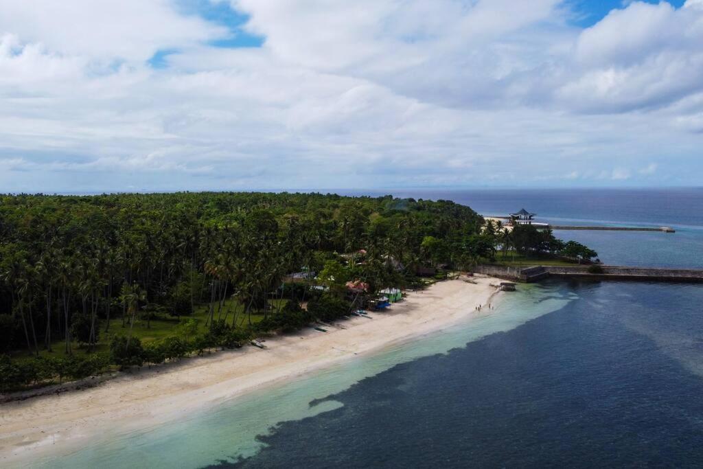 Camotes Island Villa - 9 minutes to Beach - WiFi
