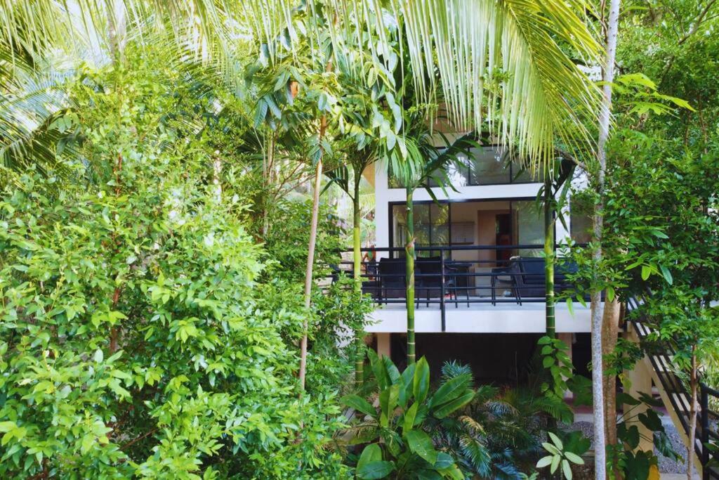 Camotes Island Villa - 9 minutes to Beach - WiFi