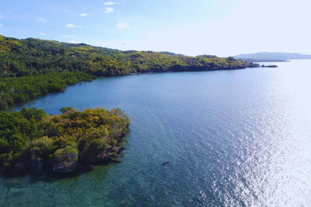 Camotes Island Villa - 9 minutes to Beach - WiFi