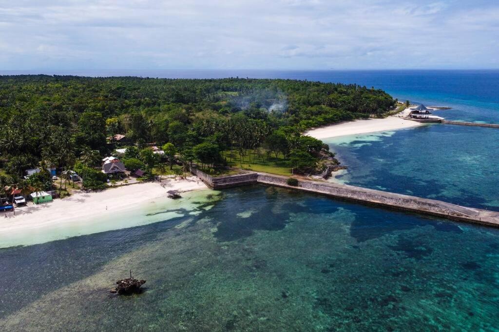 Camotes Island Villa - 9 minutes to Beach - WiFi