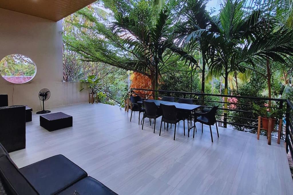 Camotes Island Villa - 9 minutes to Beach - WiFi