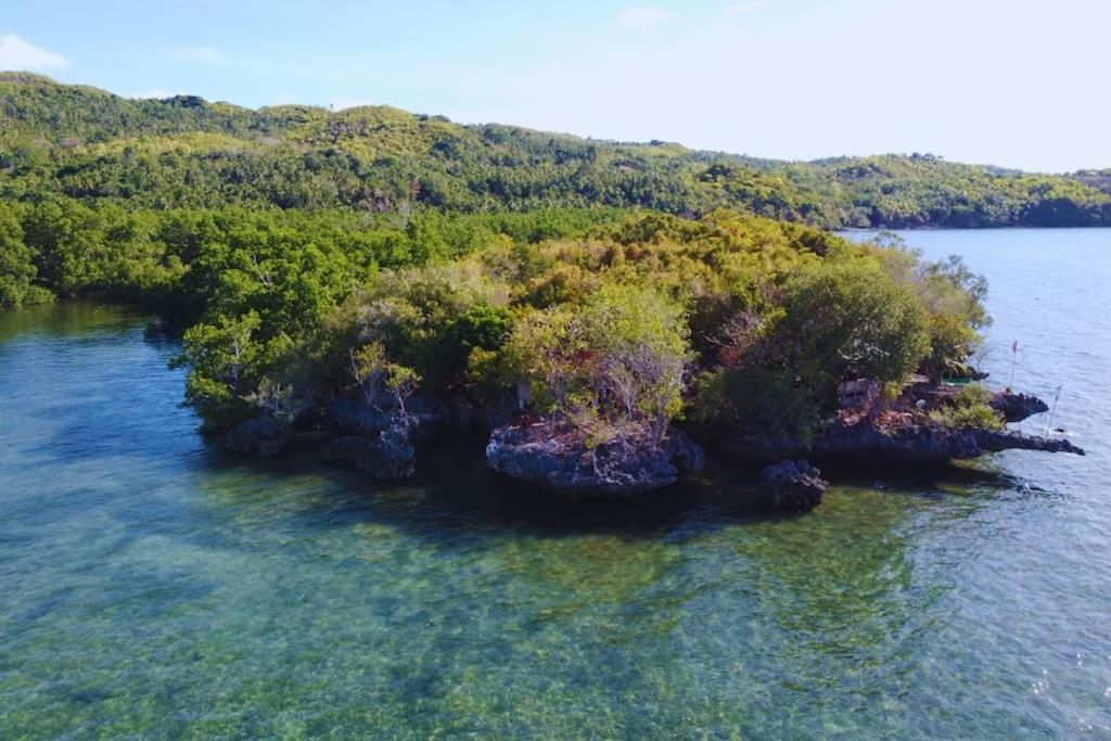 Camotes Island Villa - 9 minutes to Beach - WiFi