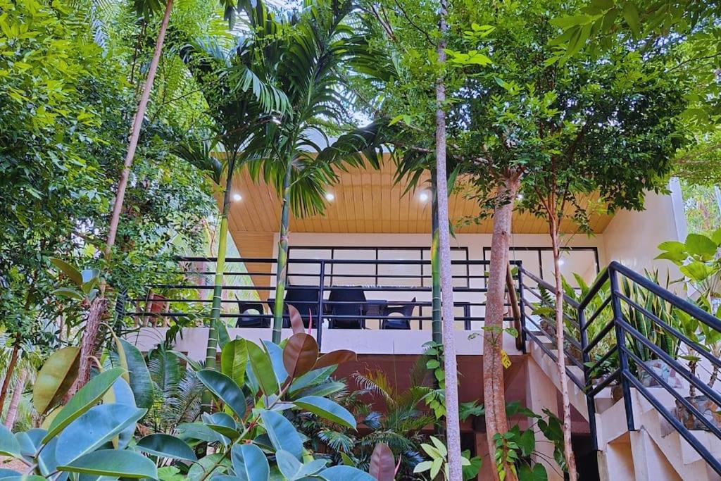 Camotes Island Villa - 9 minutes to Beach - WiFi