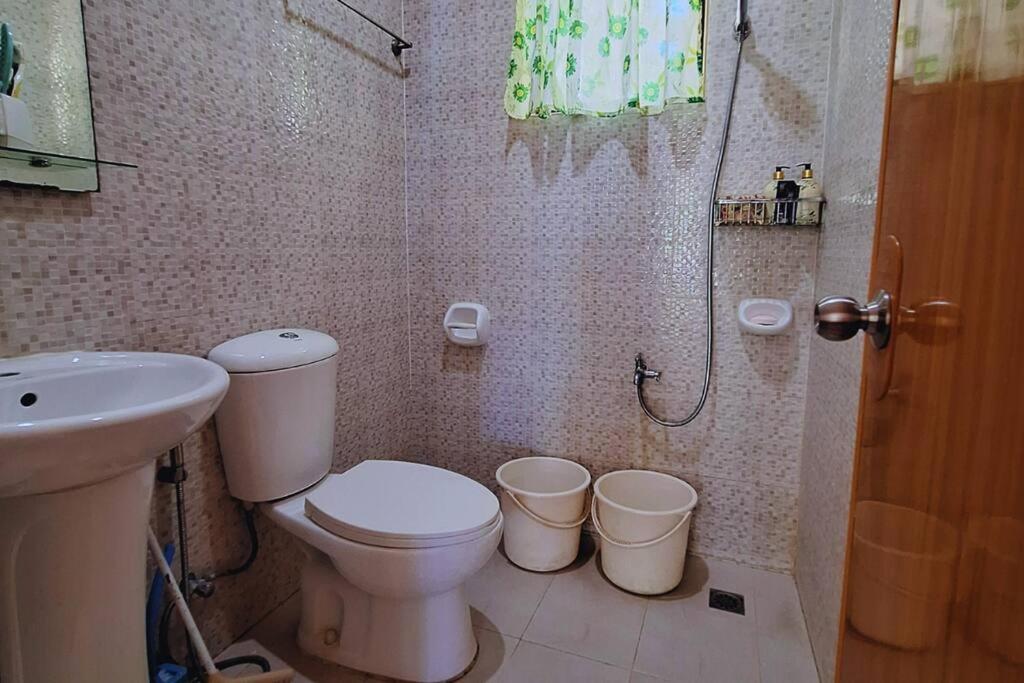 Camotes Island Villa - 9 minutes to Beach - WiFi
