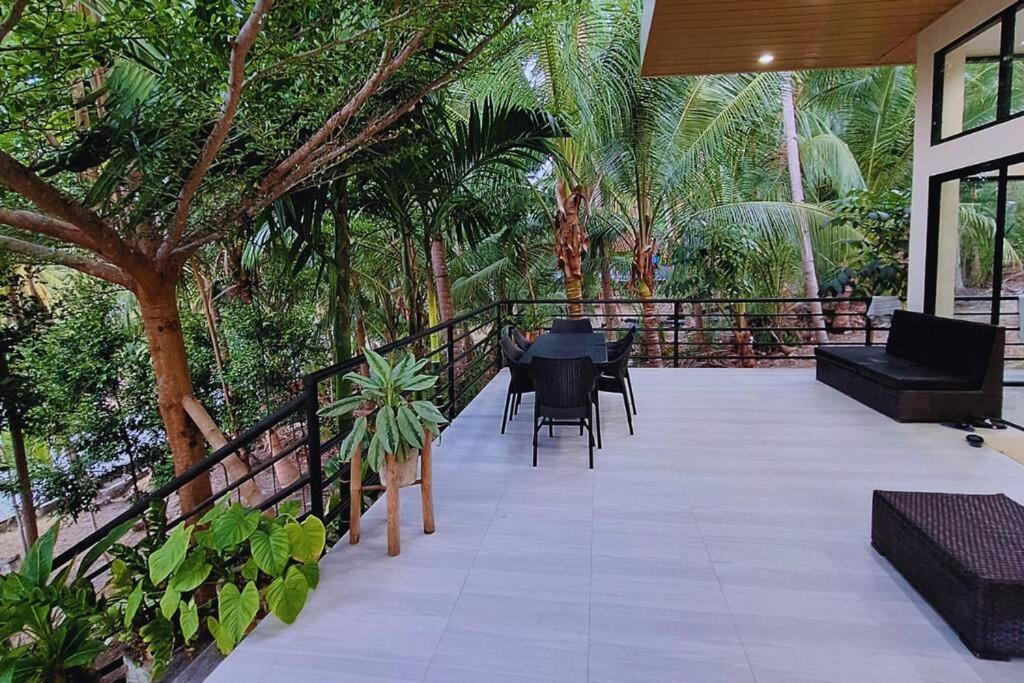 Camotes Island Villa - 9 minutes to Beach - WiFi