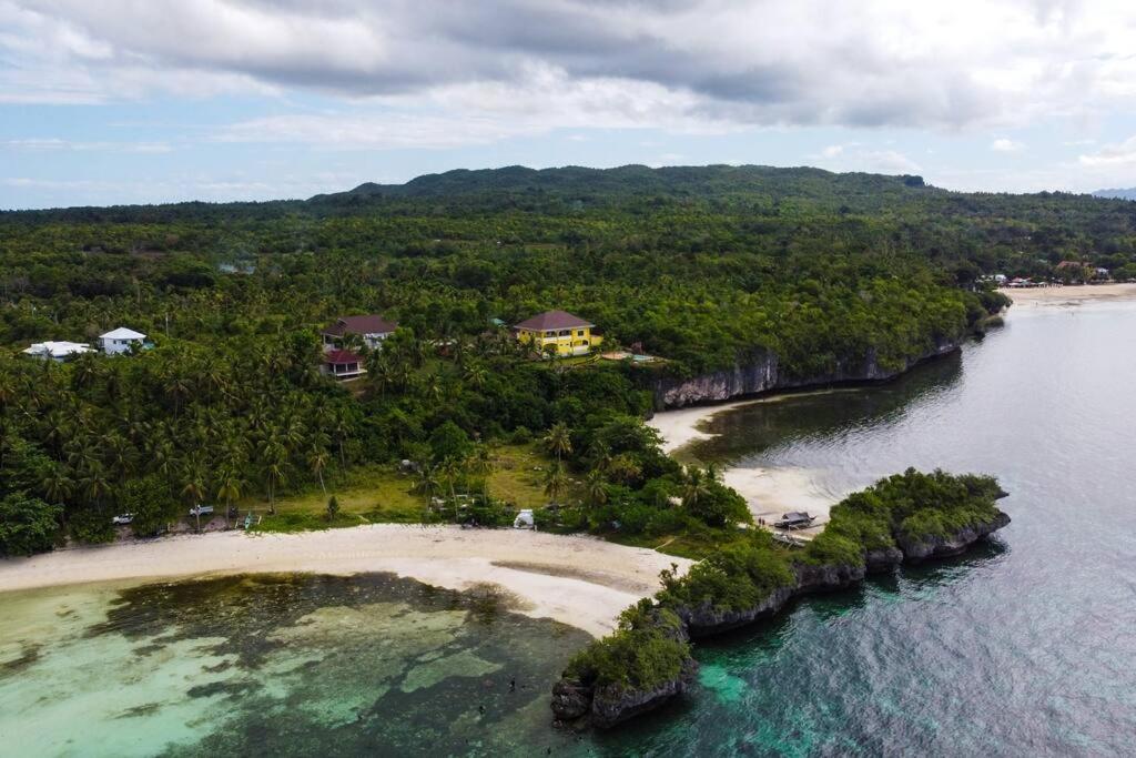 Camotes Island Villa - 9 minutes to Beach - WiFi